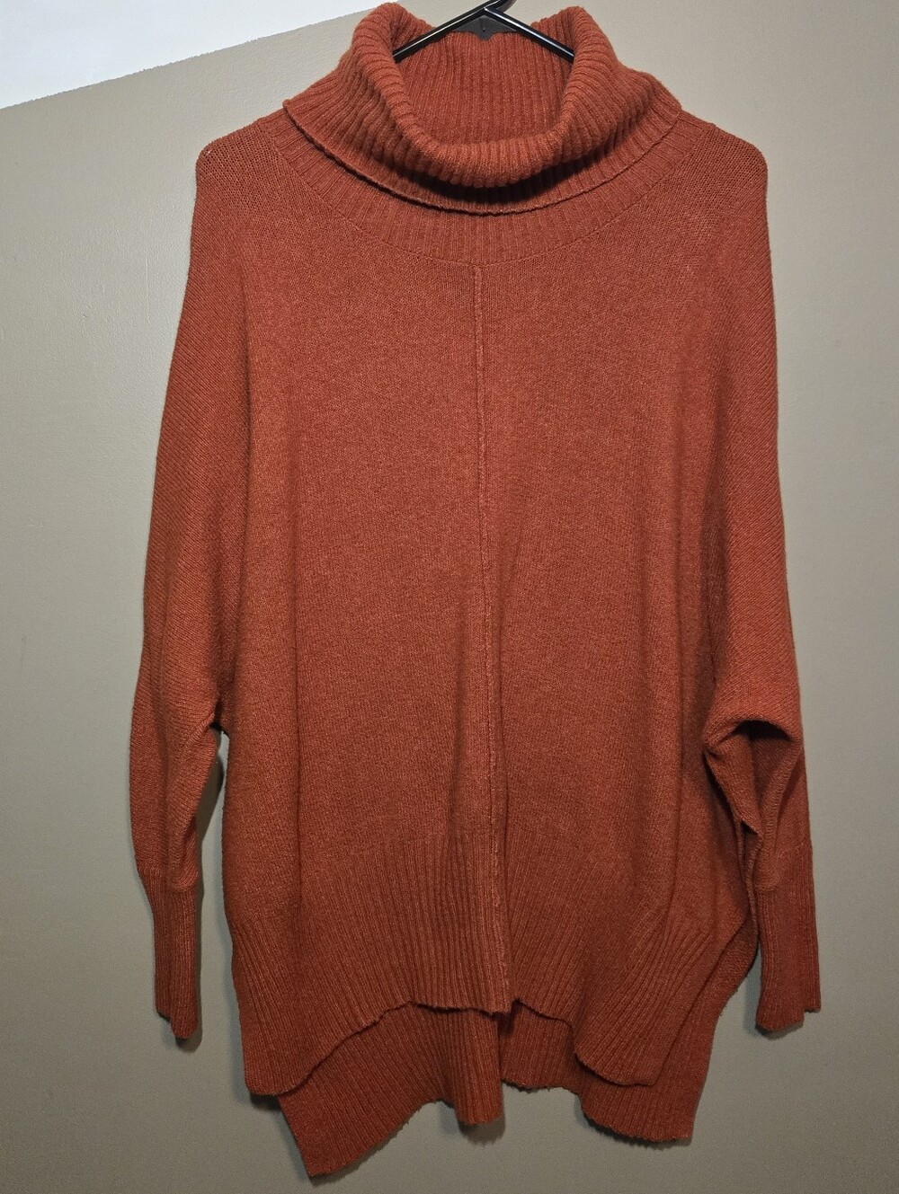 Ruby Moon Women's Turtleneck Sweater Burnt Orange Side Slit Seam Size Small Soft